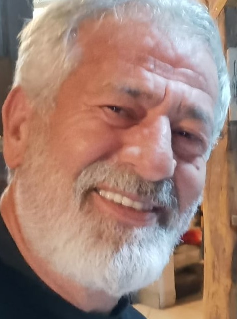 Portrait picture of Fahri.